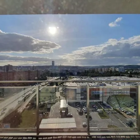 *14th Floor A Lot Of Sun - Near Baltic Baltic Sea And Reagaen Park - Big Balkoon - Nice View - Private Parking Place - Oldtown 20min And Sopot 10min דירה *