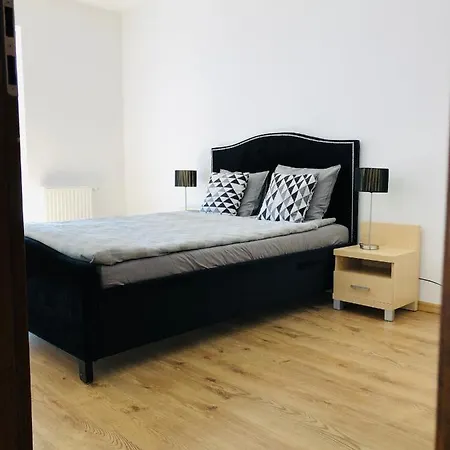 *14th Floor A Lot Of Sun - Near Baltic Baltic Sea And Reagaen Park - Big Balkoon - Nice View - Private Parking Place - Oldtown 20min And Sopot 10min דירה גדנסק